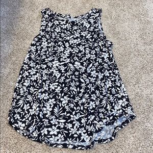 Large black and white flowered tank top old navy